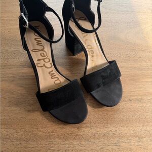 Women’s Sam Edelman Black Suede Ankle Strap Block Heel Size 9 Preowned No Box